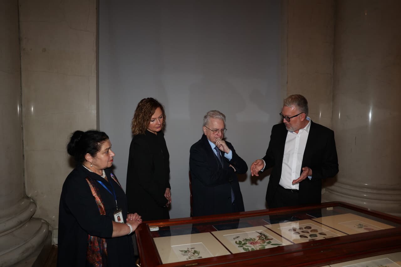 Hermitage Gallery Image